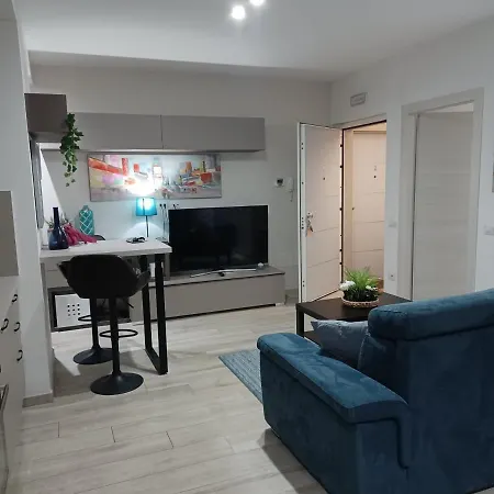 公寓 Residenza Sul Mare 西维尔诺瓦·马尔凯