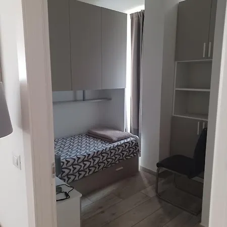 Residenza Sul Mare * 西维尔诺瓦·马尔凯
